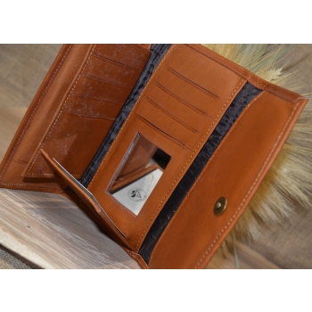 Portfel duży skórzany brązowy z kwiatowym kolorowym haftem .